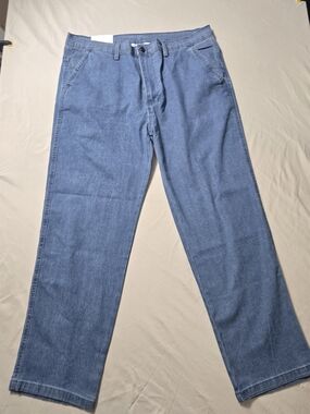 Relaxed Fit Men's Denim Jeans in Medium Blue